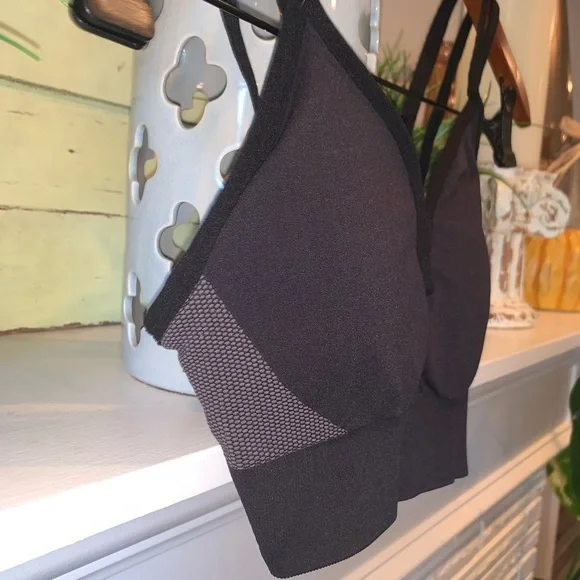 Zella Body Black Multi-Strap Workout Activewear Sports Bra Keyhole Bust Small - Picture 3 of 4